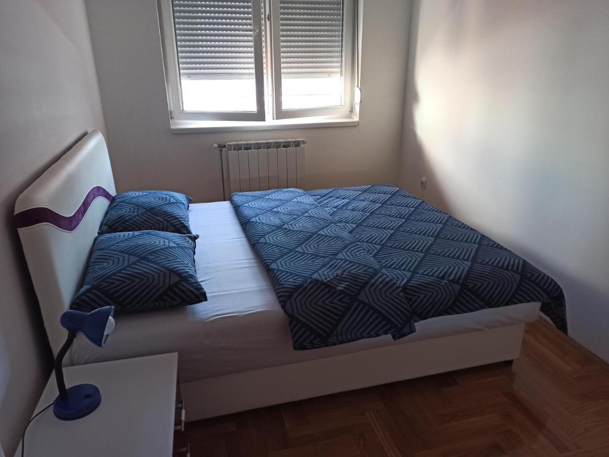Bk Apartment, Istocno Sarajevo, Lukavica Bilik gambar