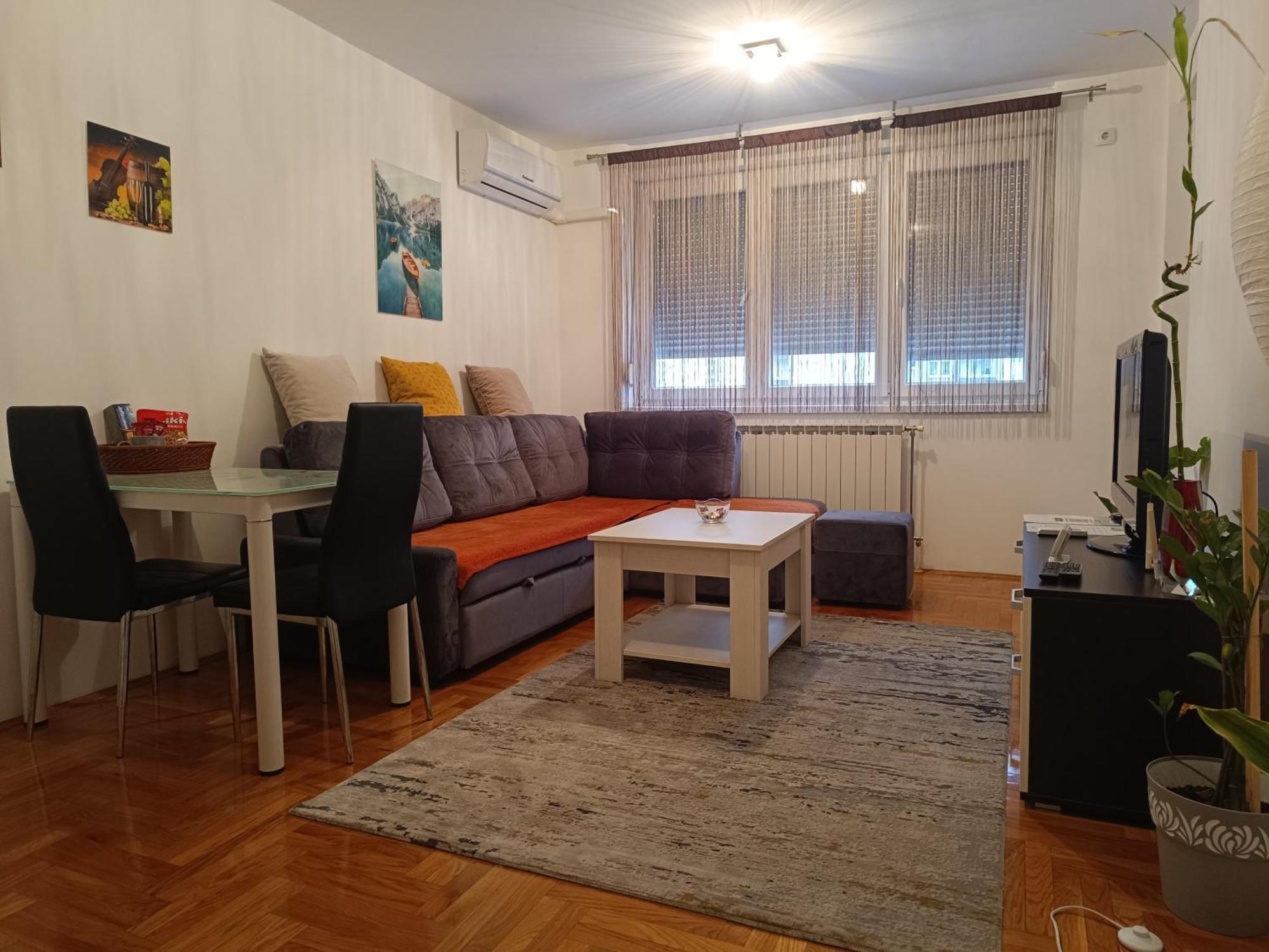 Bk Apartment, Istocno Sarajevo, Lukavica Luaran gambar